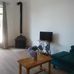 بيت للعطل La Grange Du Poussie *