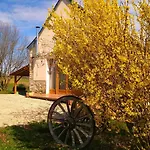 La Grange Du Poussie * La Salvetat-Peyrales